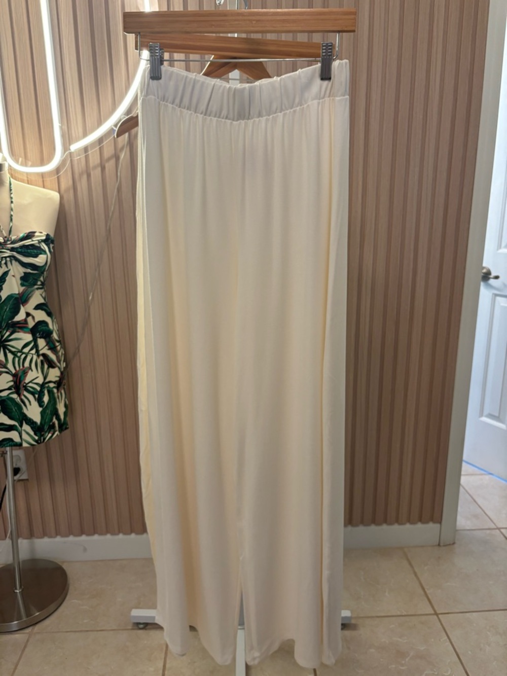 Neutral Cream Wide-Leg Pull-On Pants